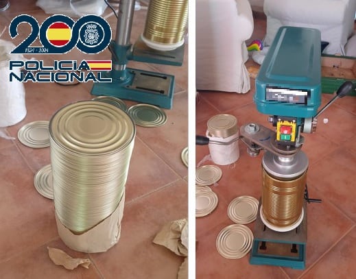 Las latas incautadas por la Policía Nacional en Alhaurín de la Torre (Málaga)