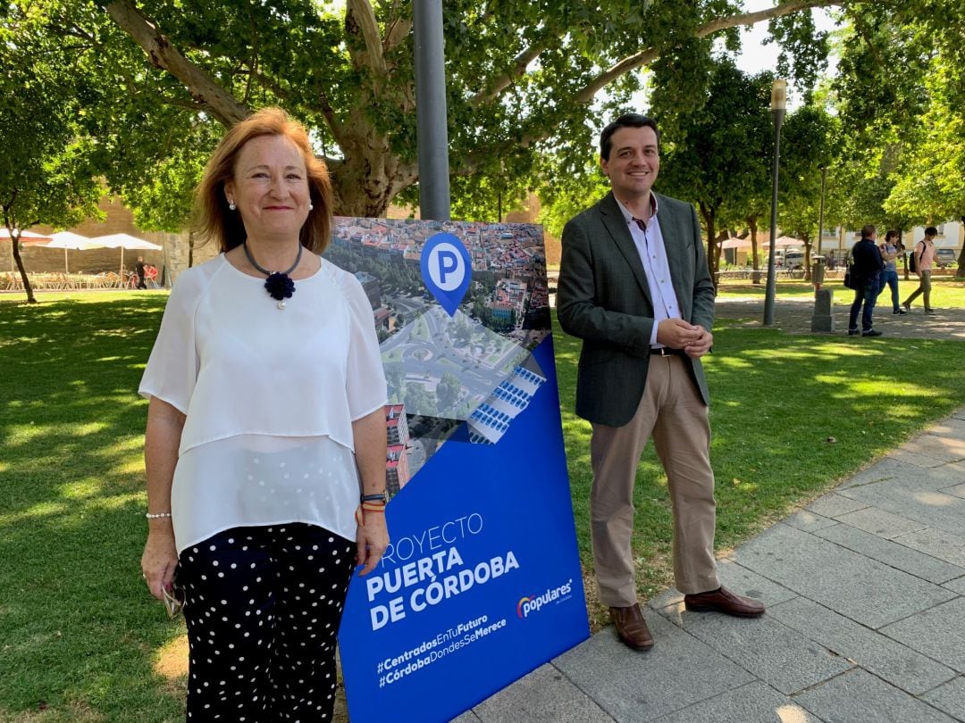 Jose María Bellido y Laura Ruiz