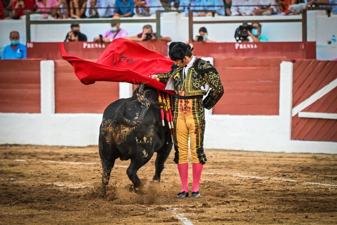 Morante de la Puebla durante su actuación en el 28 de agosto en la plaza de toros de Linares.