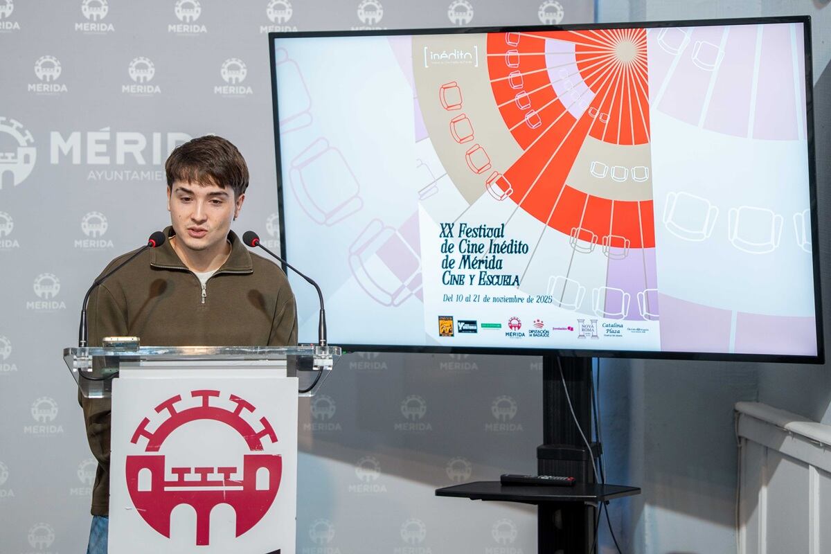 Mario Tena, autor del cartel anunciador del XX FCIM 'Cine y Escuela'