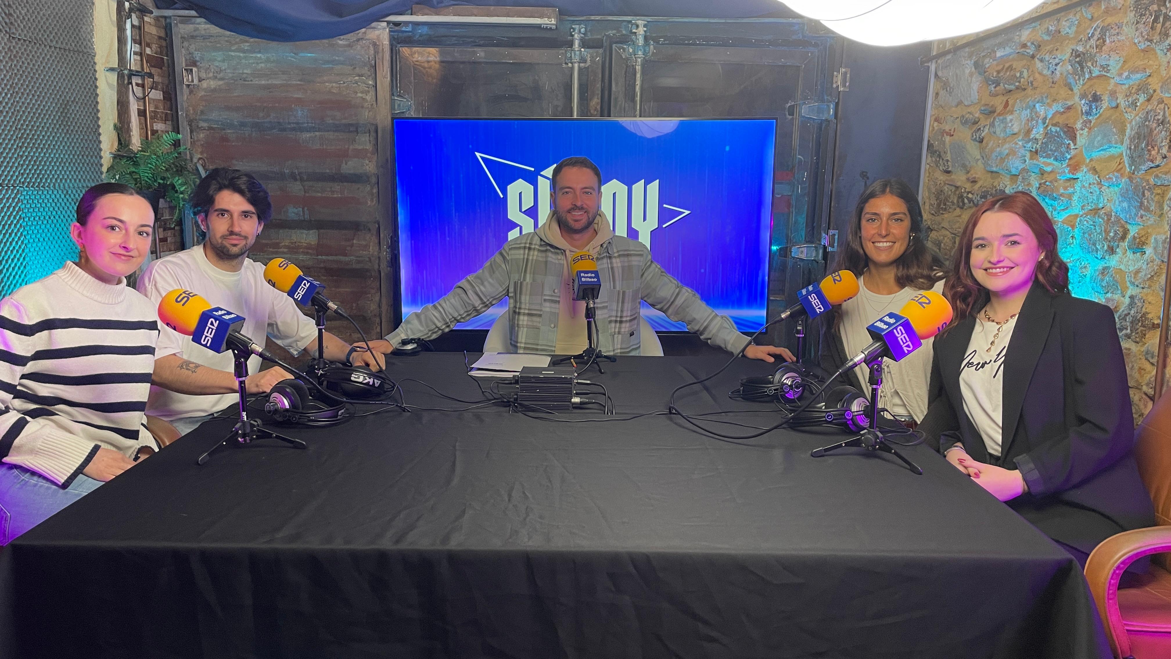 La mesa de 'Sí soy' a la que se incorporó por videollamada Maider Landeta de la Fundación Gizakia.