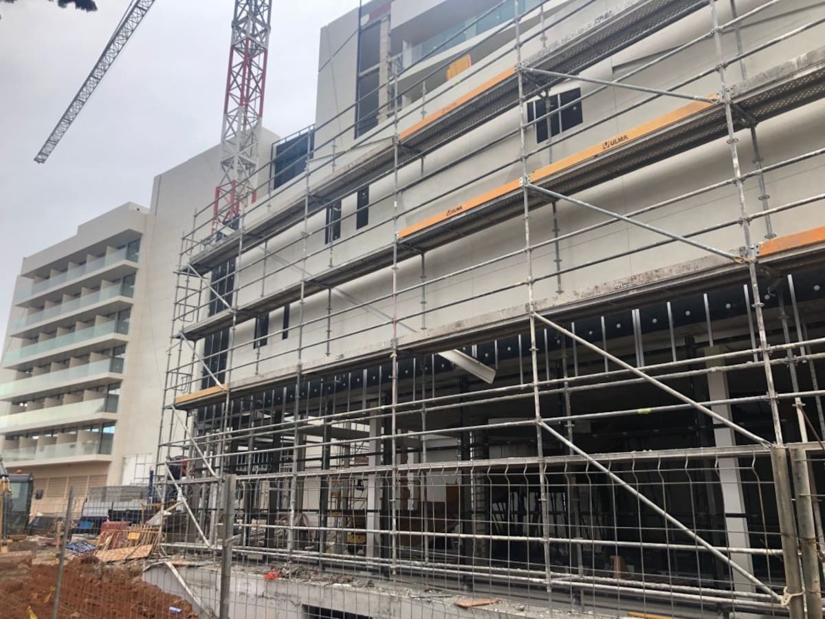 La construcción sortea la crisis tras un verano sin restricciones en Ibiza