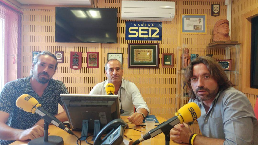 Miguel Jaime, Michel Bustillo y Diego Boza en los estudios de Radio Cádiz