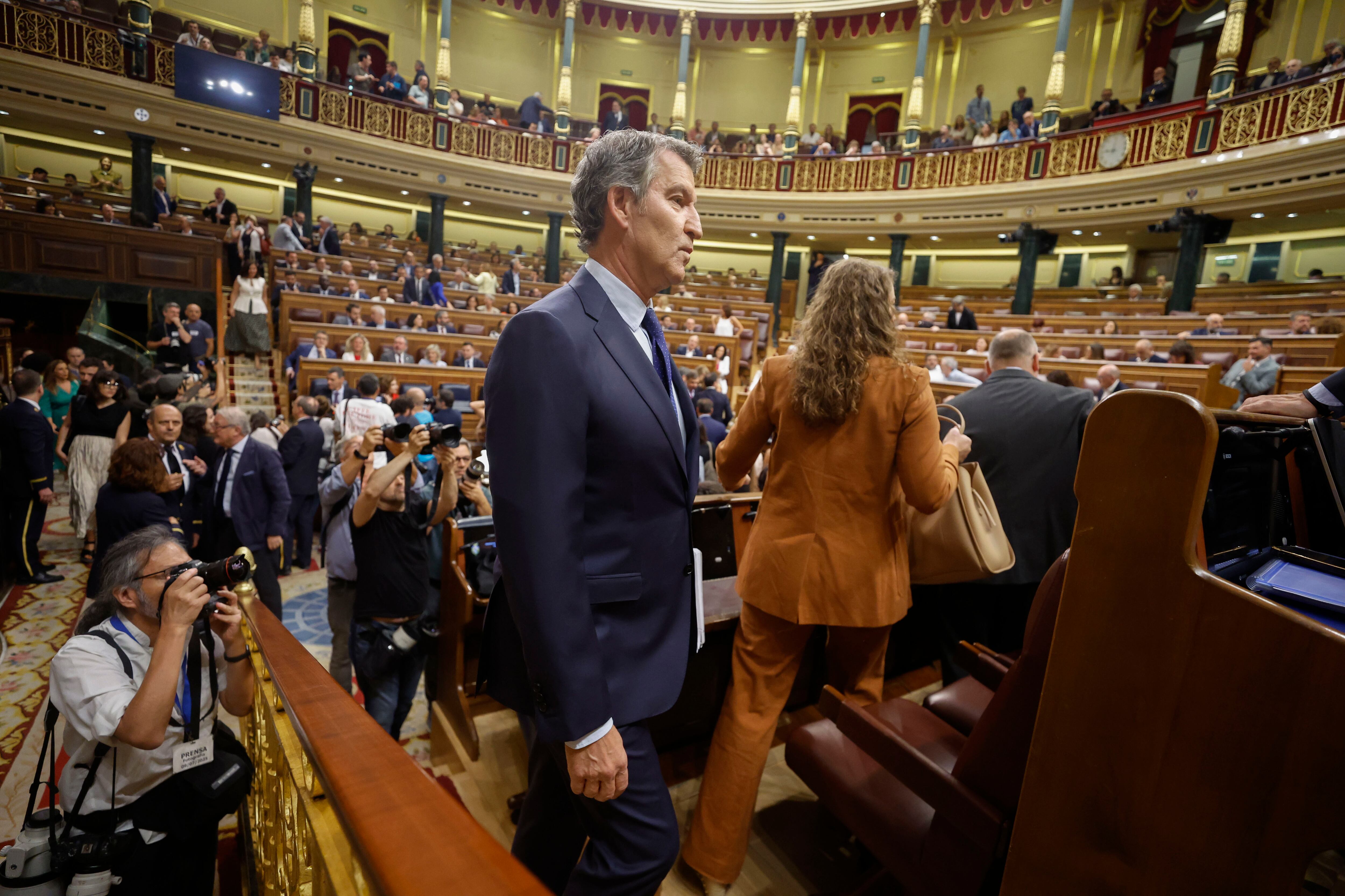 Feijóo acusa a Sánchez de "elegir a las personas correctas para hacer cosas equivocadas"