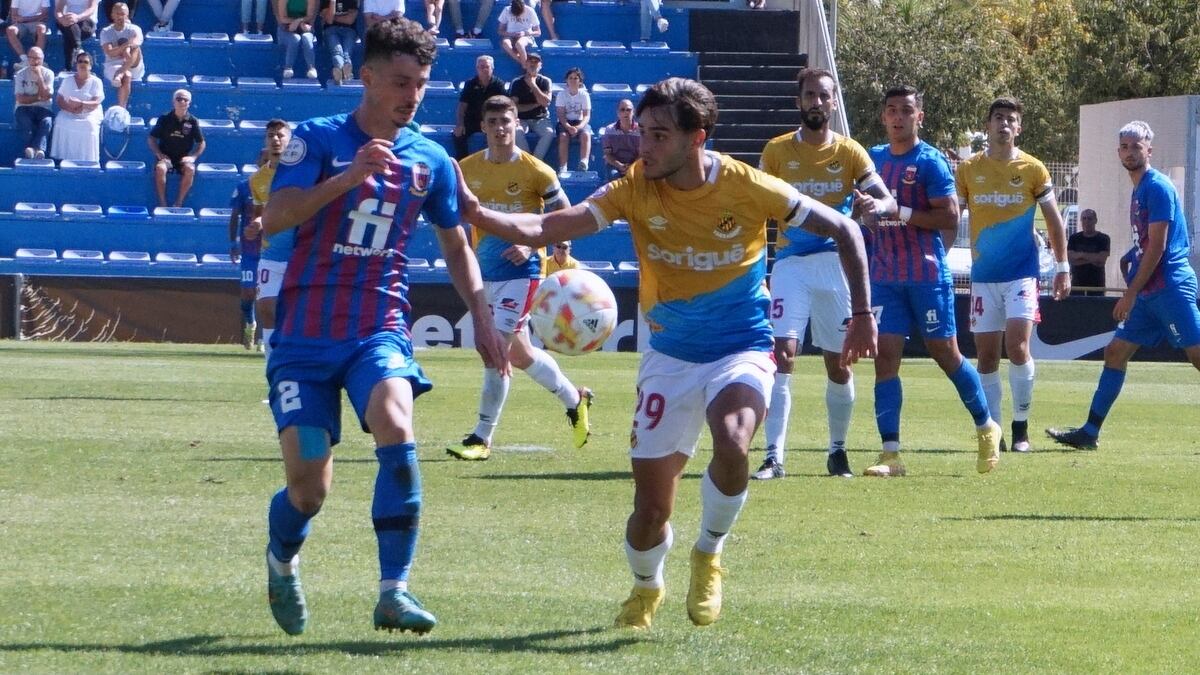 El Eldense confió en sus fuerzas para sumar su cuarta victoria consecutiva