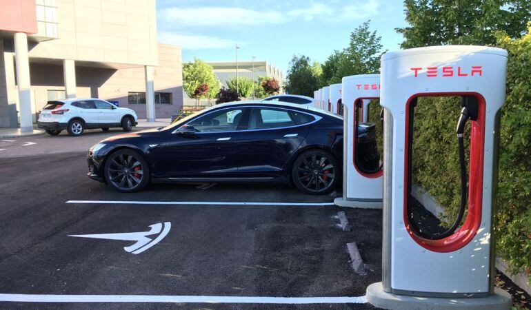 La instalación getafense cuenta con ocho puntos para carga rápida de vehículos eléctricos.