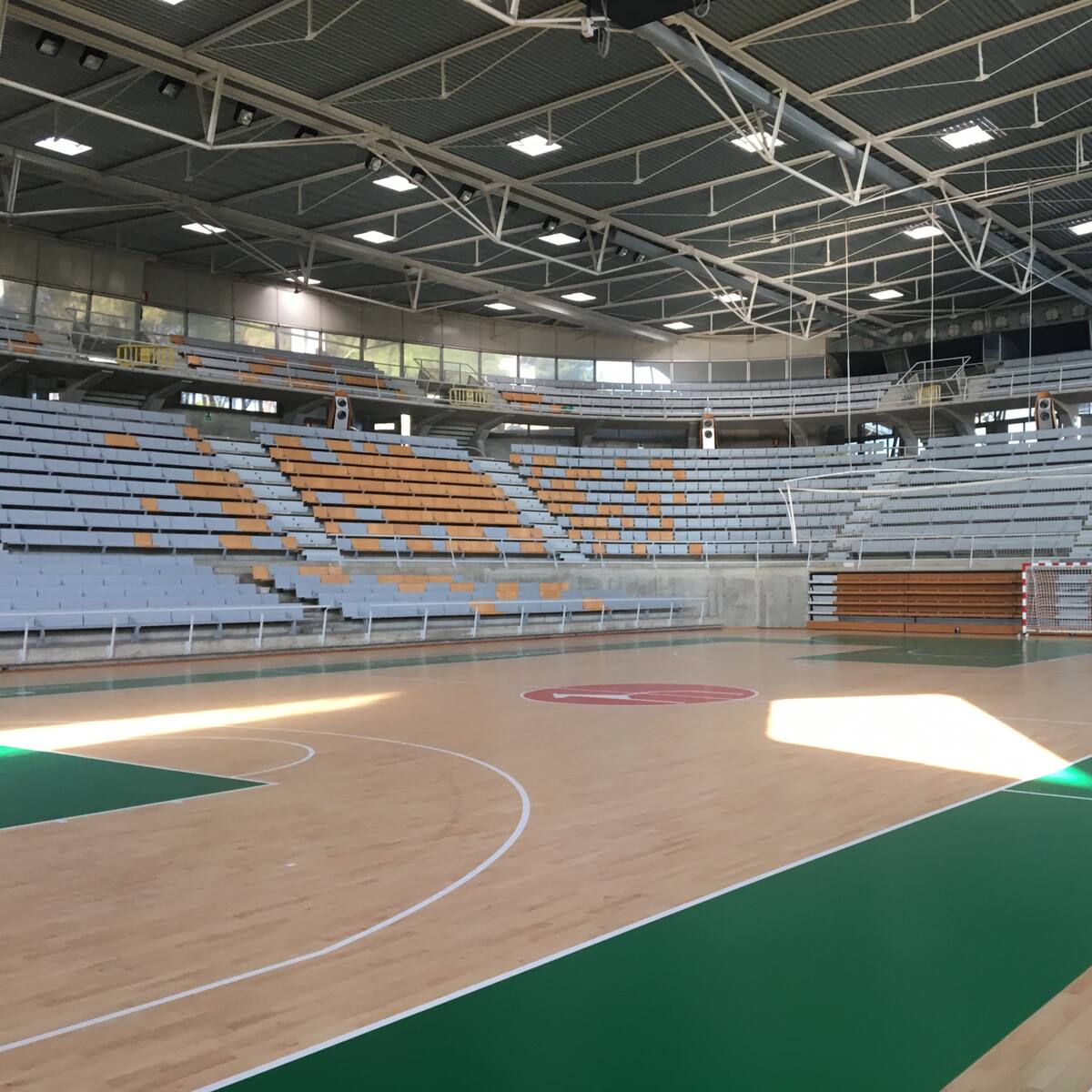 BM Huesca y CB Peñas podrán jugar sus partidos, aunque las obras del Palacio se amplían hasta el 27 de octubre