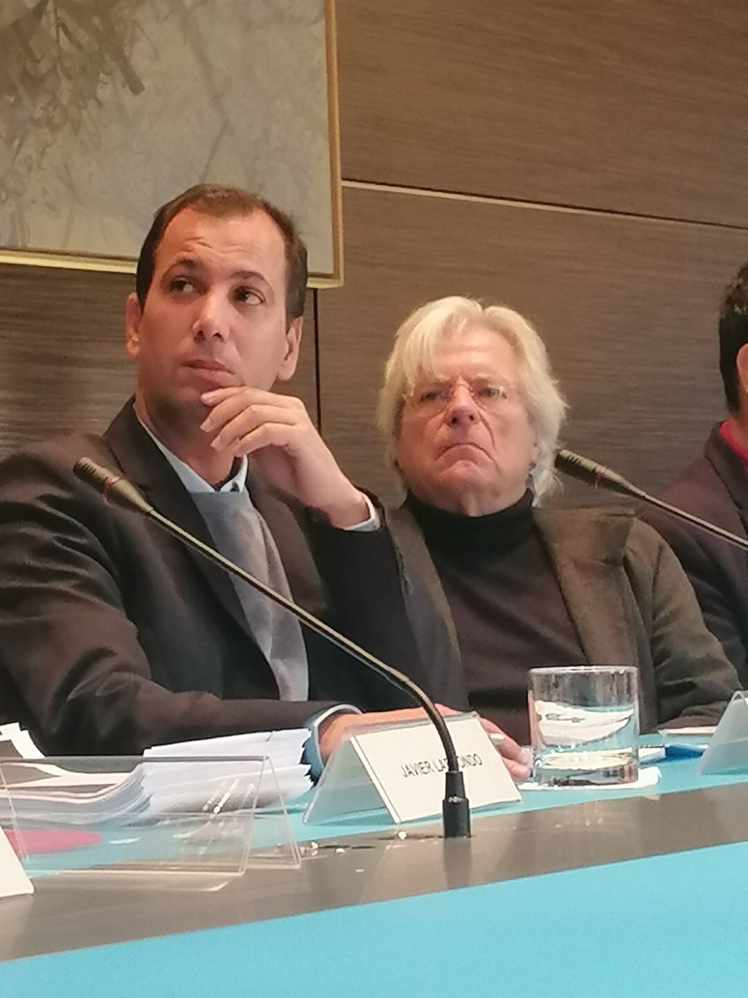 El magistrado cubano, Edén González junto al eurodiputado español Javier Nart, durante el acto organizado por prisoners defenders en Madrid 