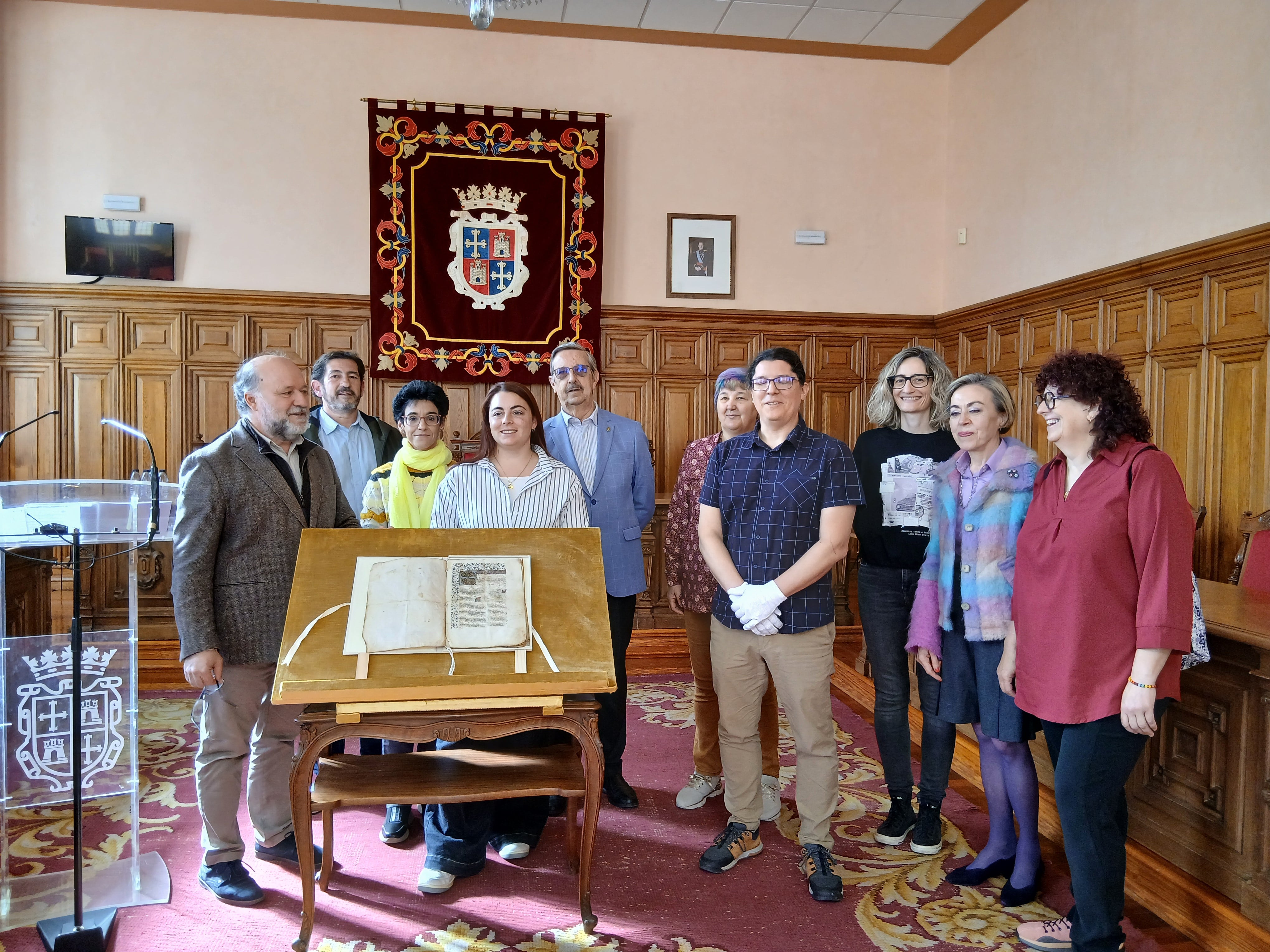 El Ayuntamiento de Palencia incorpora a su patrimonio histórico el documento de confirmación por los Reyes Católicos de las ordenanzas de tejedores de Palencia, de 1407