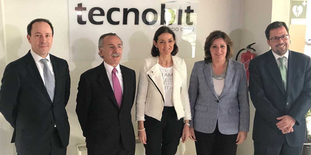 La Ministra de Industria, Reyes Maroto, visitando las instalaciones de Tecnobit Valdepeñas 