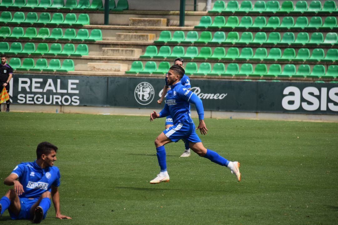 Manu Heredia durante el encuentro frente al Betis Deportivo.