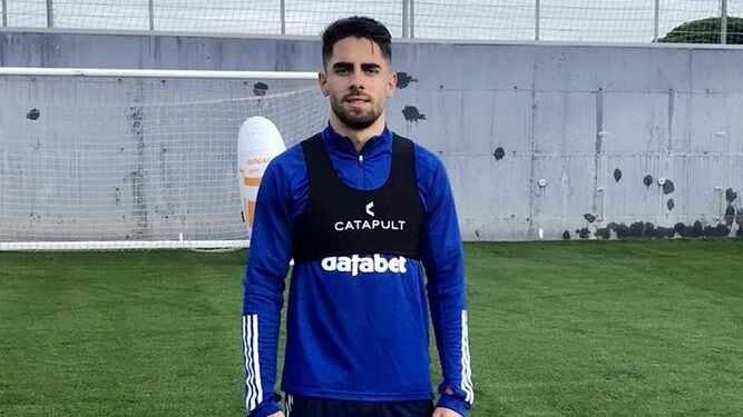 Rubén Sobrino, jugador del Cádiz CF, lesionado en las costillas