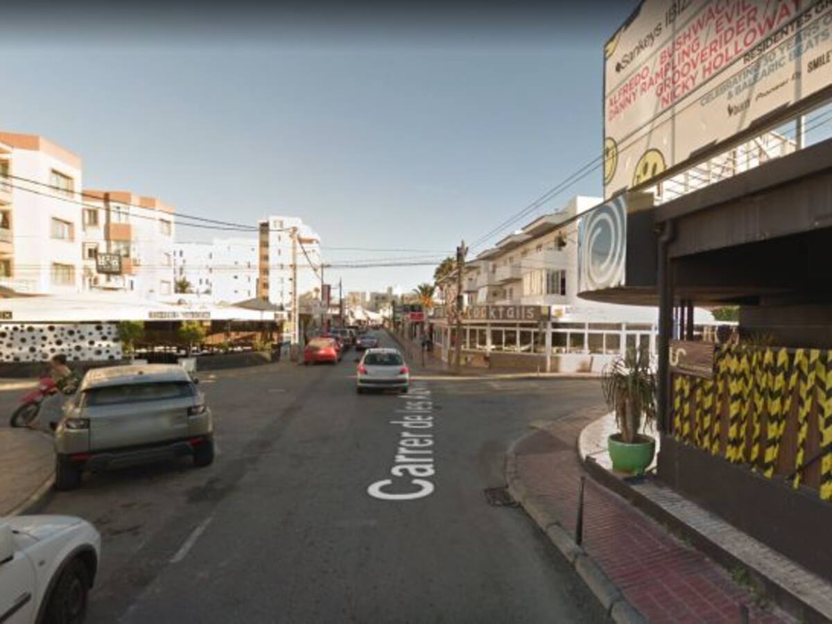 Dos detenidos tras agredir a la Policía en una pelea multitudinaria