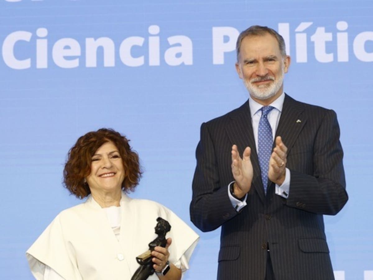 El Rey Felipe VI entrega el Premio Nacional de Sociología y Ciencia Política a la catedrática berciana Capitolina Díaz
