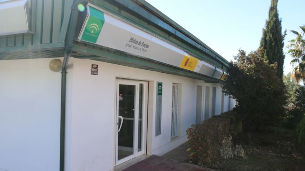 El paro baja en 17 personas en Ronda