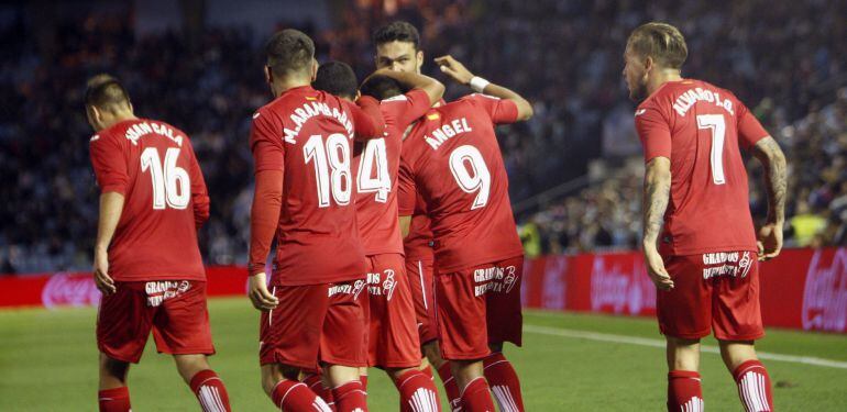 Los jugadores del Getafe celebran el gol del empate