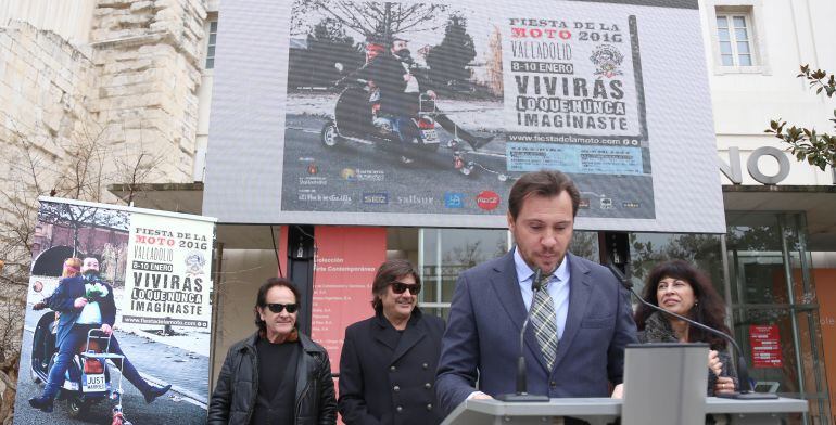Presentación de la 'FIesta de la Moto' en el Patio Herreriano