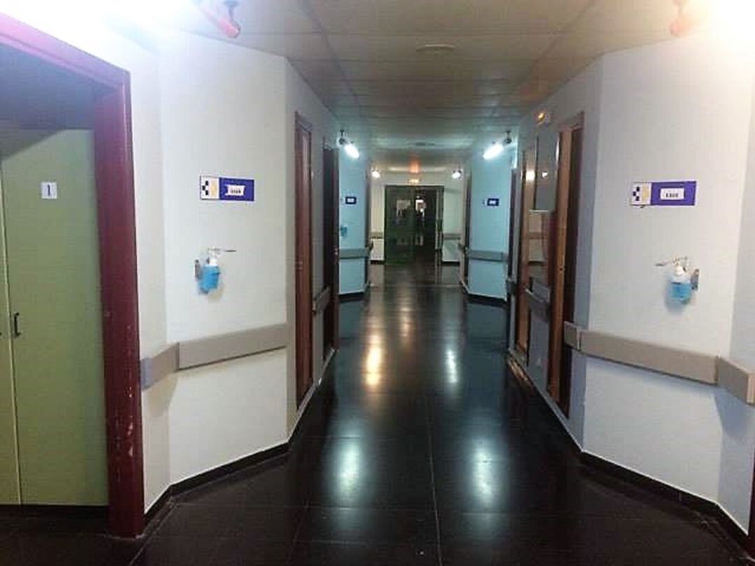 Pasillos del hospital Doctor José Molina Orosa, en Arrecife.