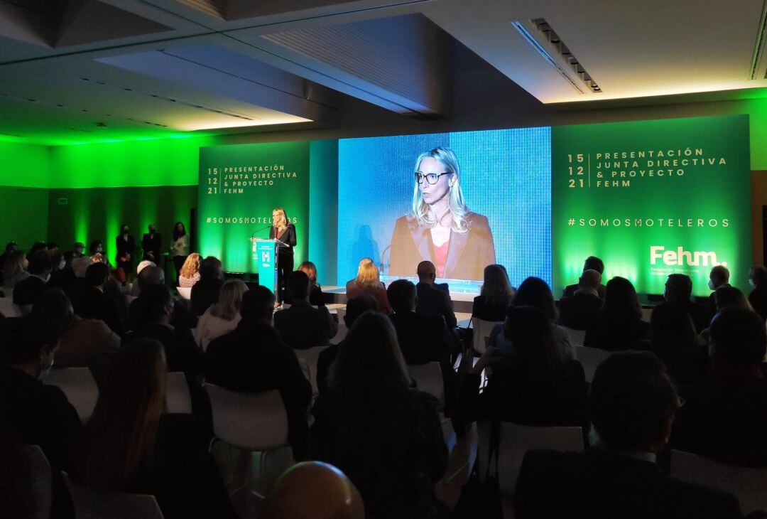 La presidenta de la FEHM, María Frontera, renueva su cargo al frente de la patronal mallorquina.