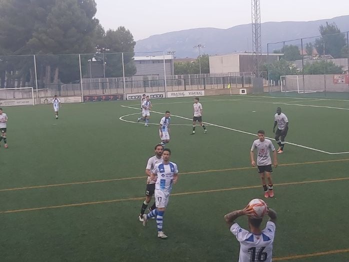 El Alcoyano se estrena goleando al Muro en sus partidos de pretemporada