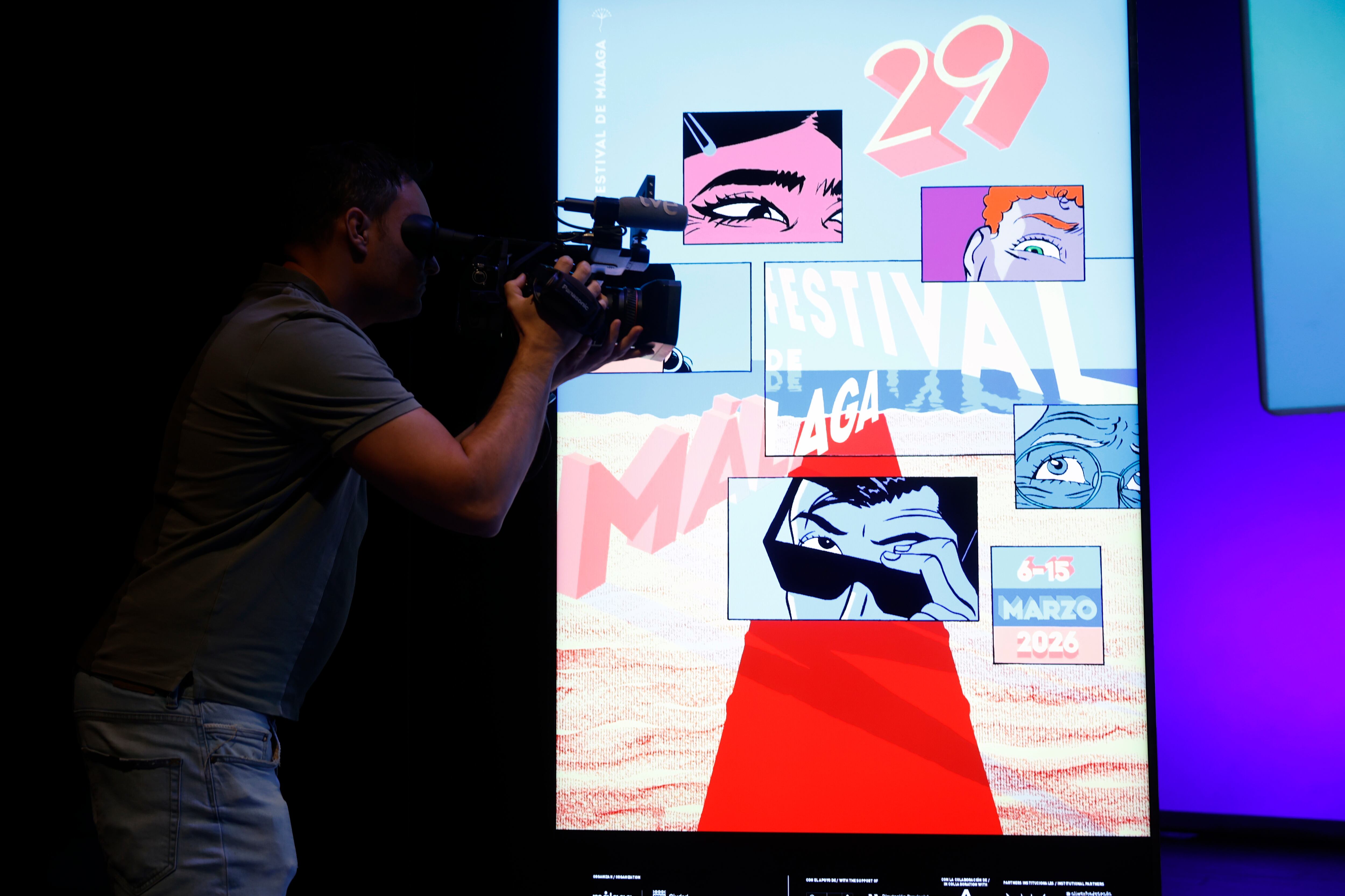 GRAFAND1718. MÁLAGA, 10/11/2025.- Cartel anunciador de la 29 edición del Festival de Cine de Málaga, realizado por Pepo Pérez, durante la presentación este lunes en el Teatro Echegaray de la capital malagueña. EFE/Jorge Zapata