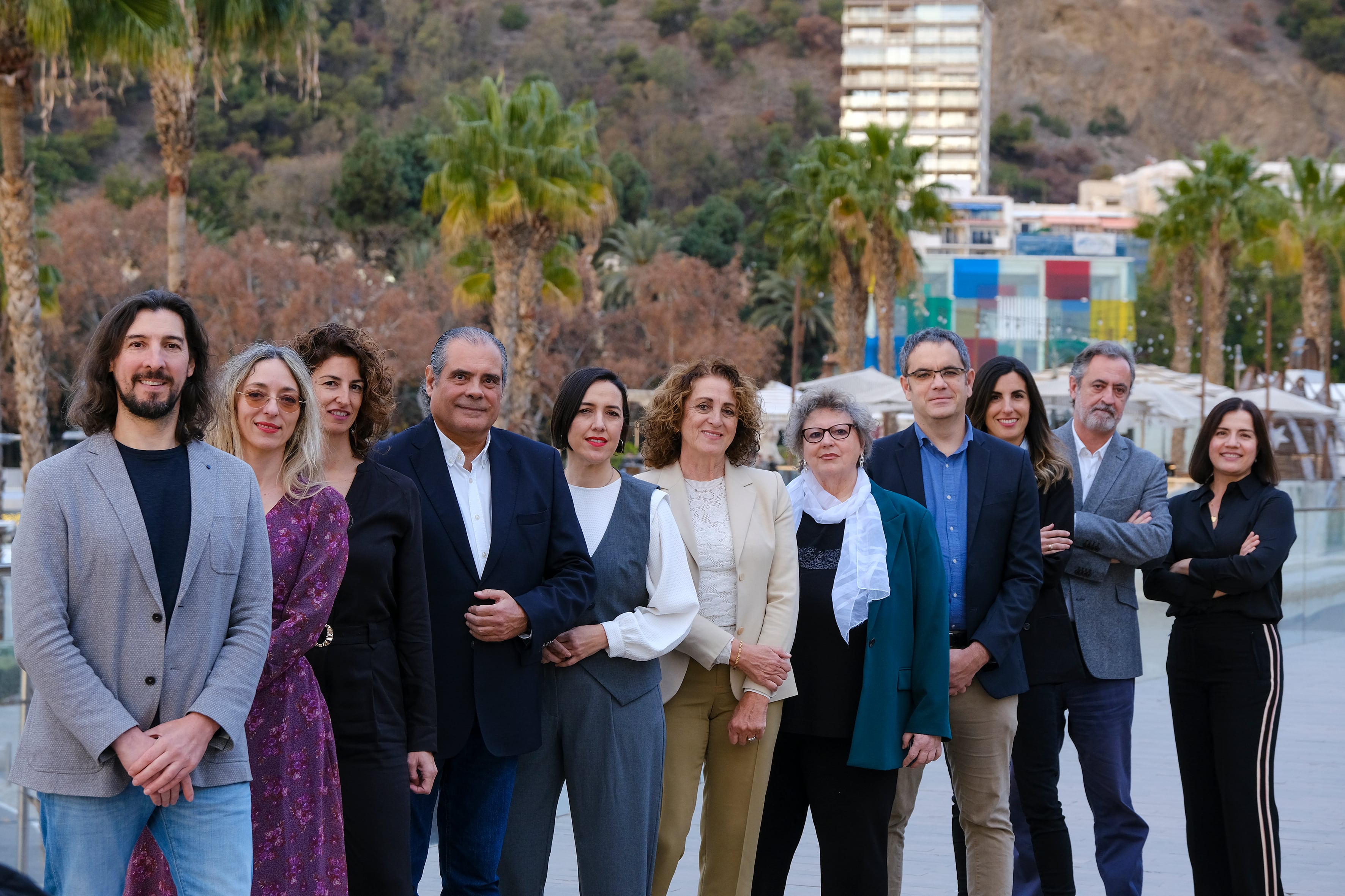 De izq. a dcha., Fran Martín, Nieves Egea, Sandra Barrionuevo, Ángel Escalera, Rebeca García-Miña, Elena Blanco, Teresa Santos, Álvaro López, Paula Peralta, José María de Loma y Ana Barreales