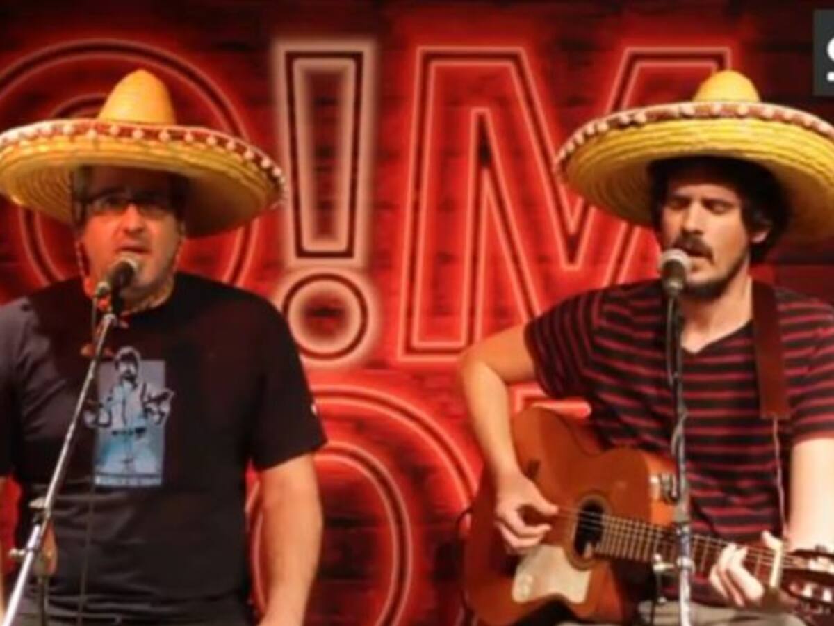 Un mariachi en el Ikea. Divide y Wenceslao