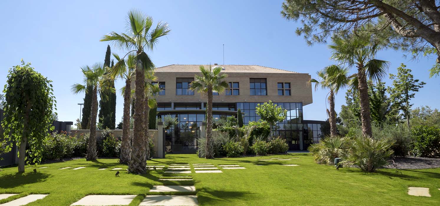 Habitat Sella jardines