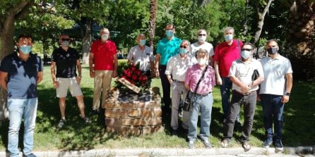 Participantes en el homenaje promovido por Comisiones Obreras