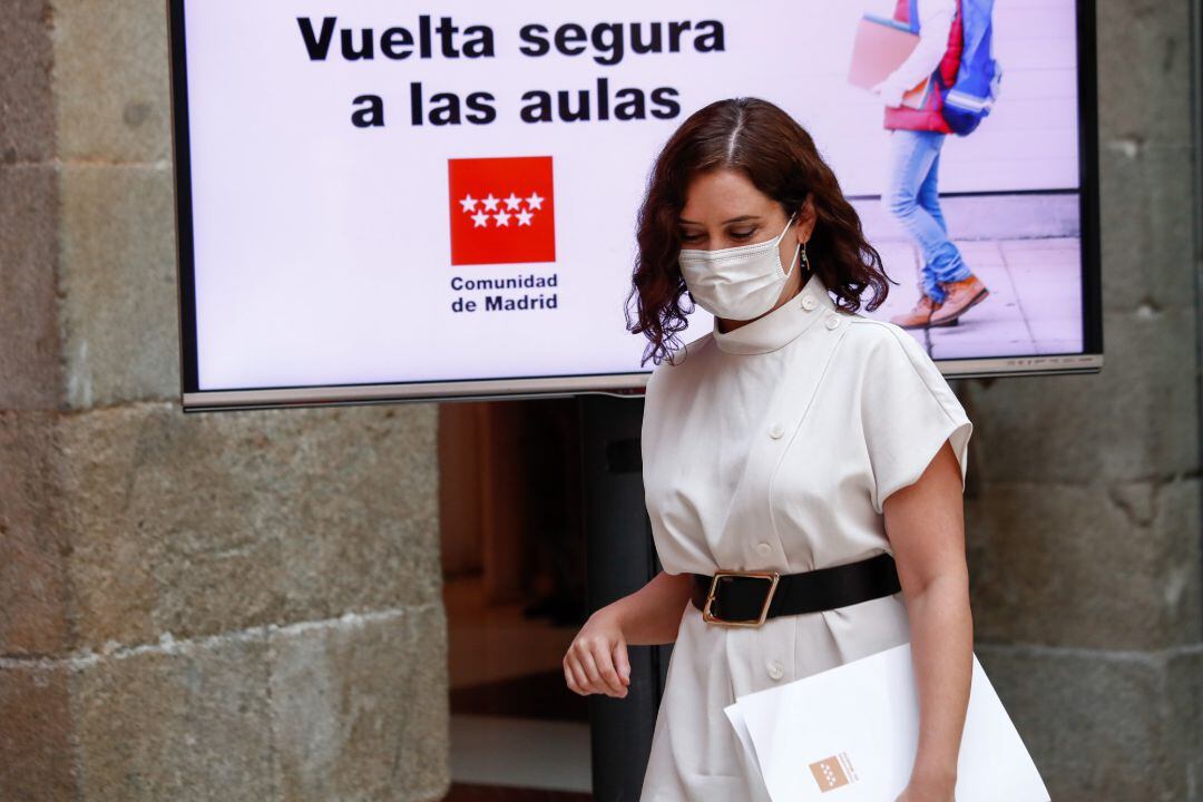 Foto recurso de la presidenta de la Comunidad de Madrid, Isabel Díaz Ayuso, a su llegada a la presentación de la estrategia del Gobierno regional para la vuelta a las aulas y el inicio del curso escolar 2020-21.