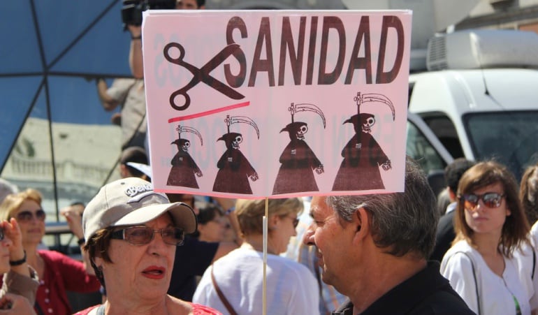 Una de las manifestaciones en contra de los recortes en sanidad.