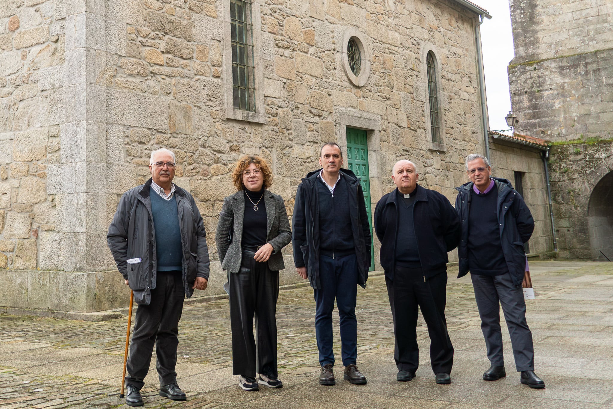 Representantes eclesiásticos, políticos y civiles en la presentación de la Semana Santa de Tui de 2026