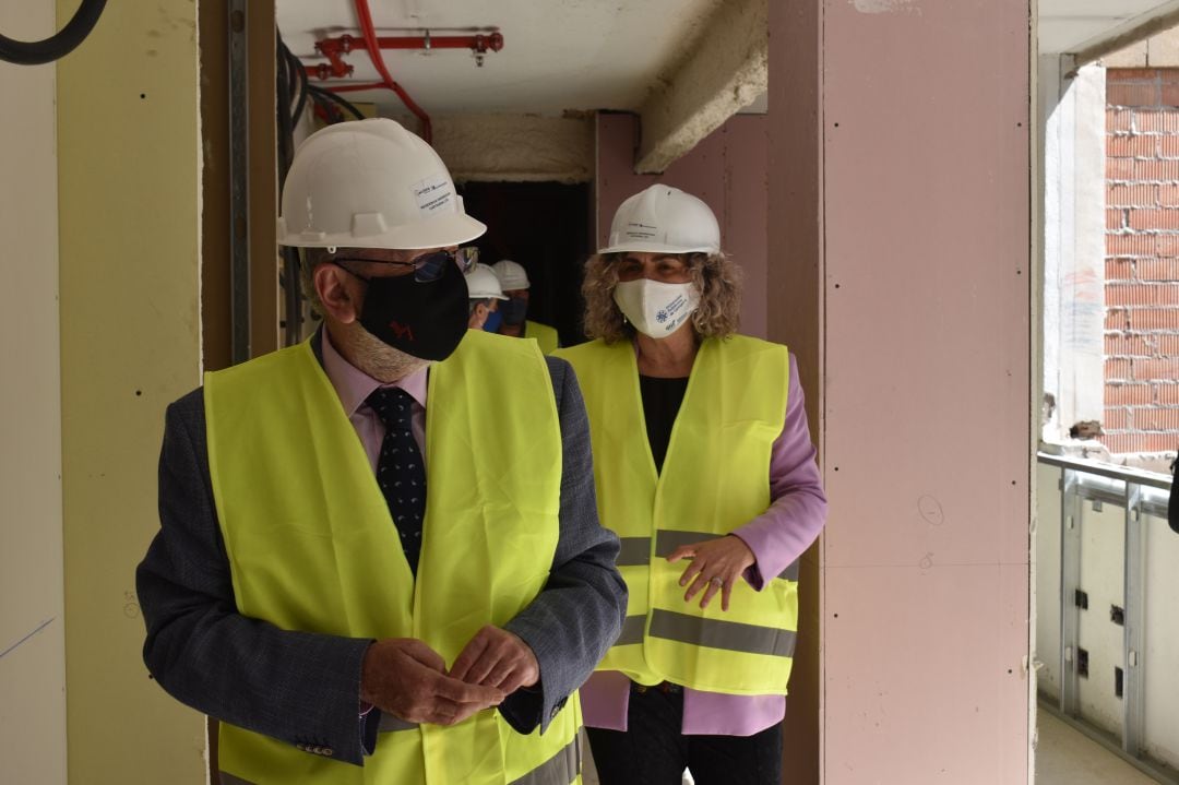 Visita a las obras de la nueva residencia de la UPCT