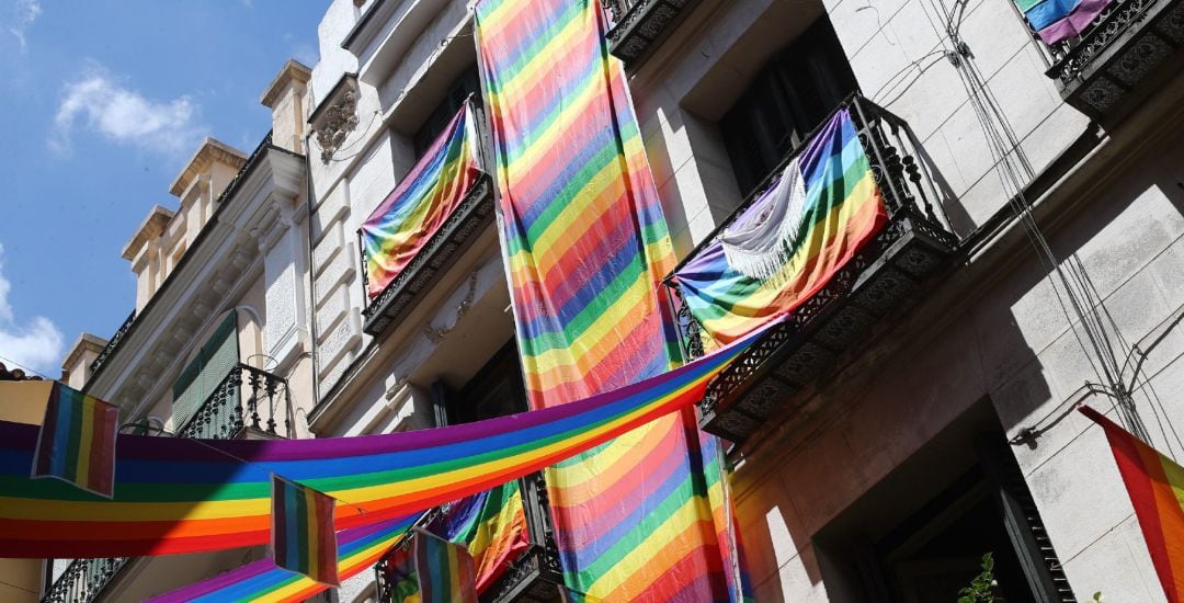 La bandera arcoiris en la celebración del Orgullo Gay en Madrid