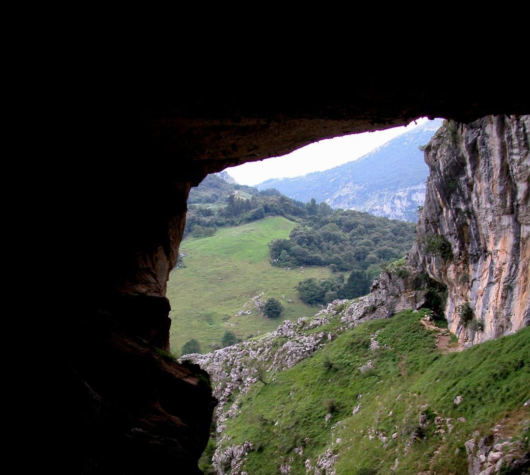 Cueva Mur en Ramales de la Victoria (Cantabria).