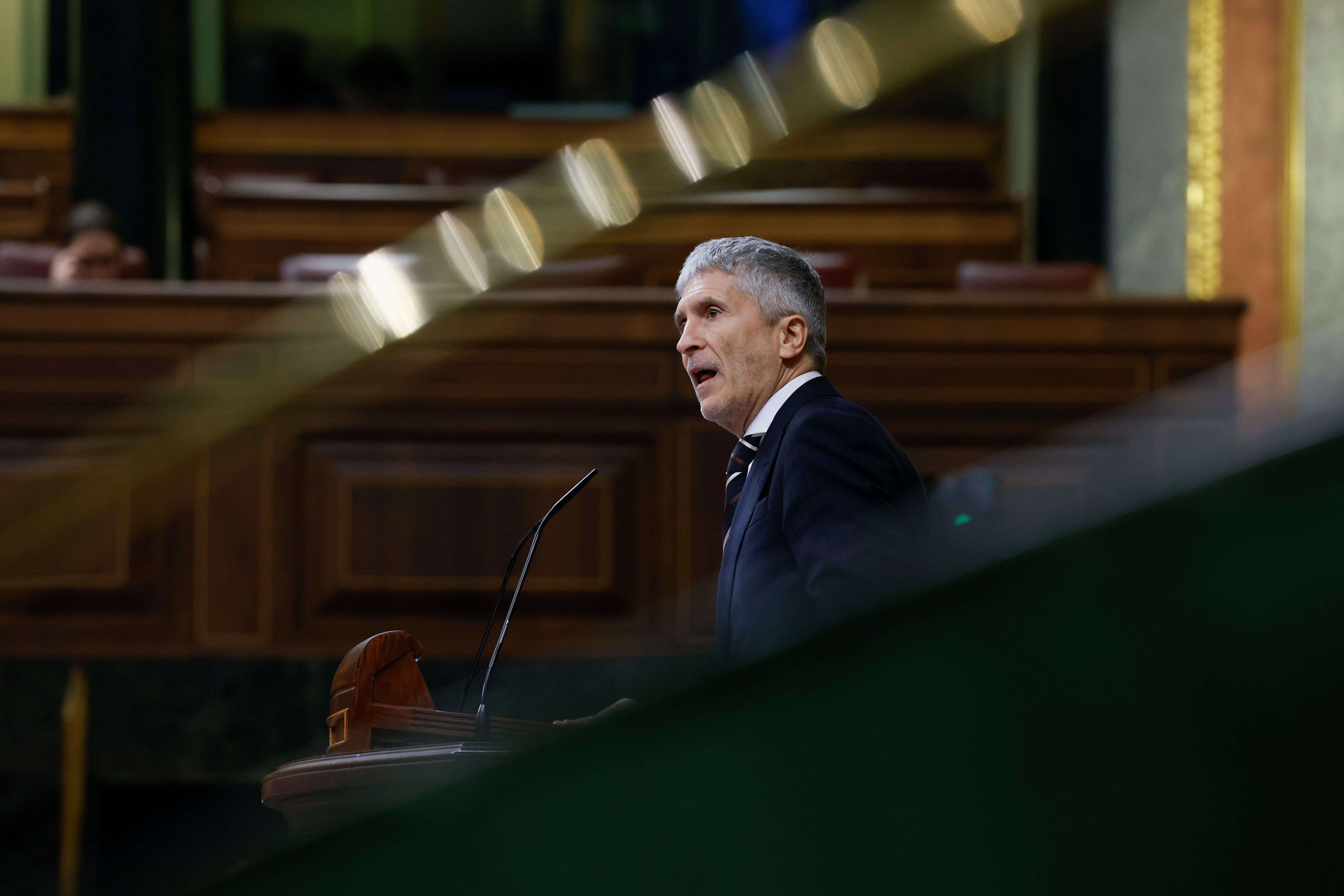 El ministro del Interior, Fernando Grande-Marlaska, interviene en la sesión de control al Ejecutivo de este miércoles en el Congreso, que celebra su primera sesión de control de la legislatura.