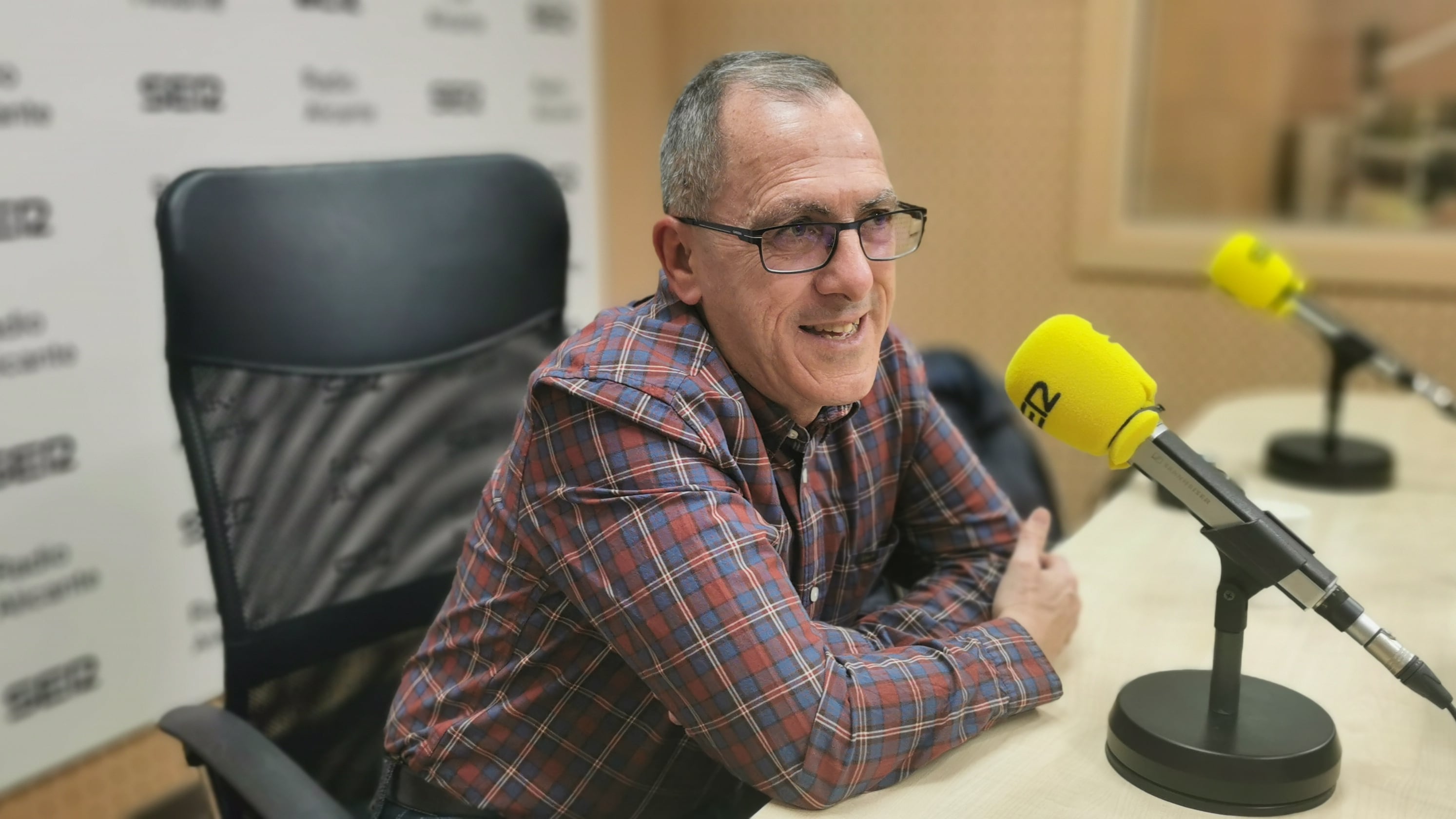 Juan Antonio Ríos Carratalá, catedrático de Literatura Española de la UA y autor de &#039;Las armas contra las letras&#039;