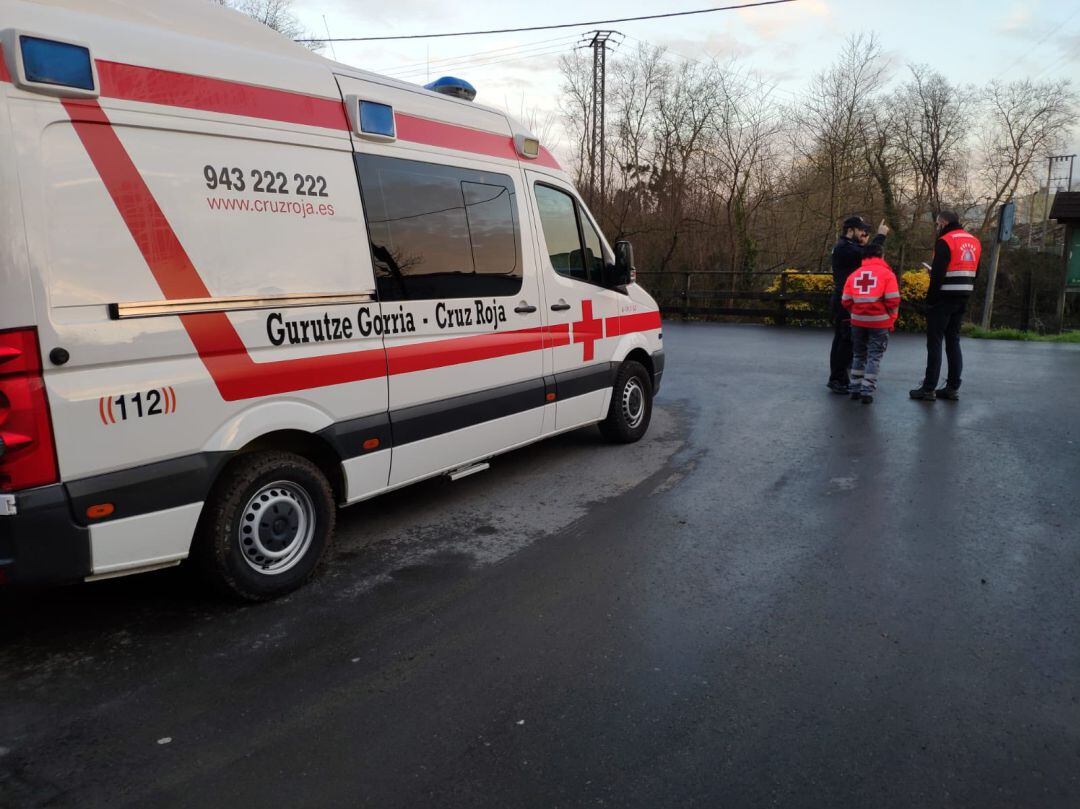 Servicios de emergencia desplegados en el lugar de los hechos