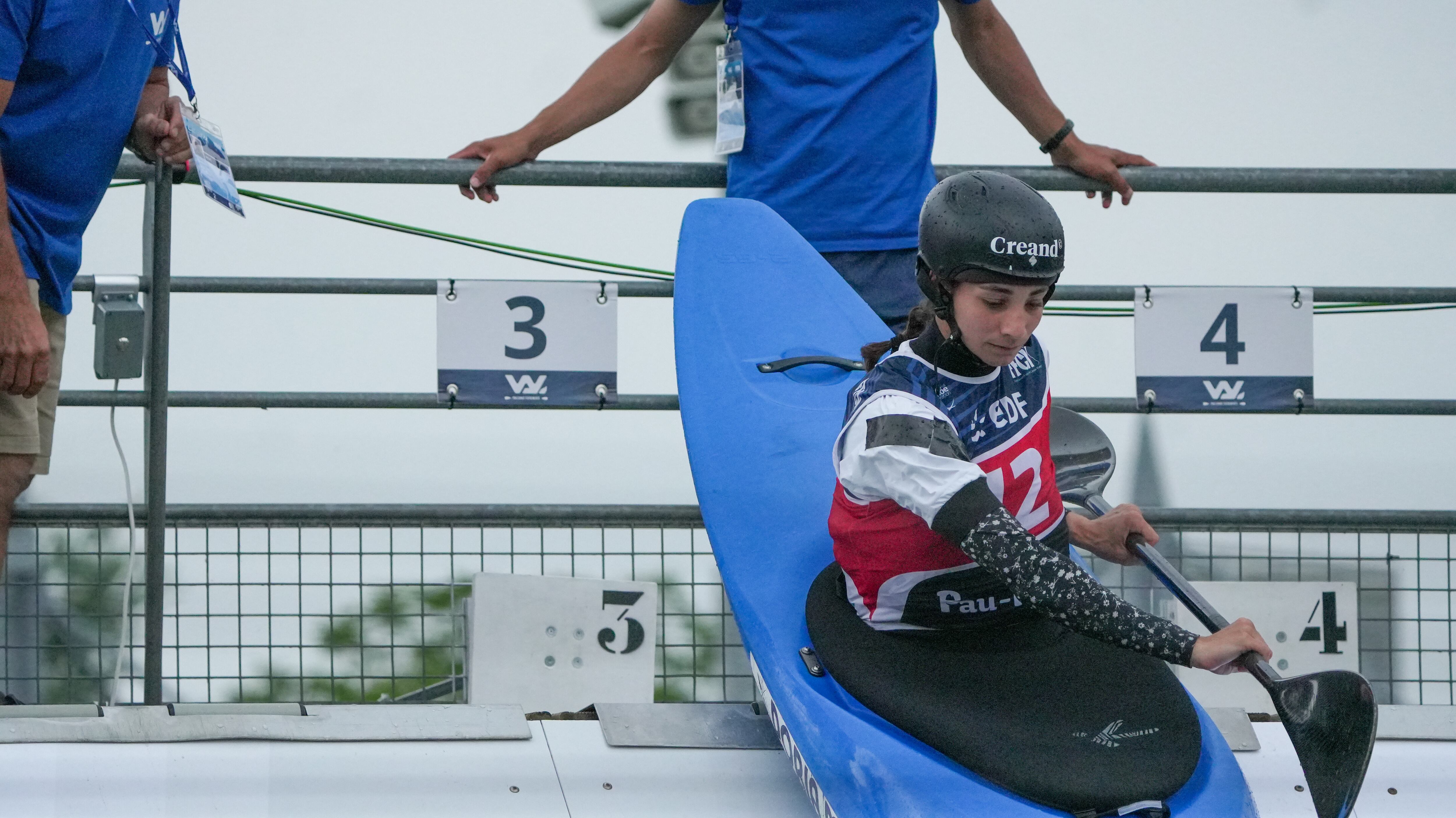 Mònica Doria a la prova de caiac cross del Mundial de Pau disputada aquest diumenge.