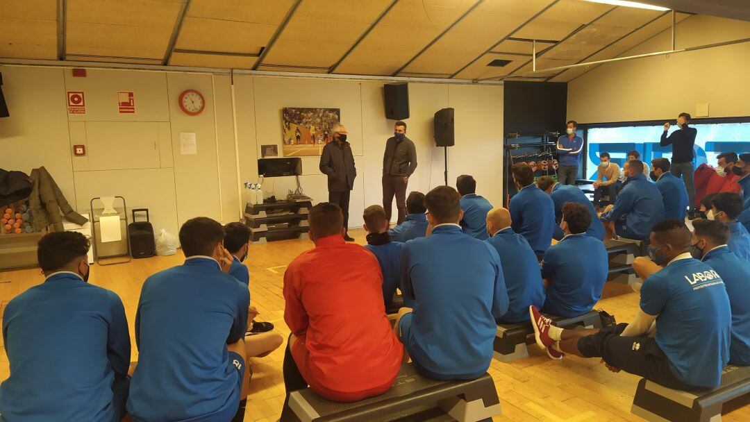 Rafael COca y Edu Villegas durante la reunión