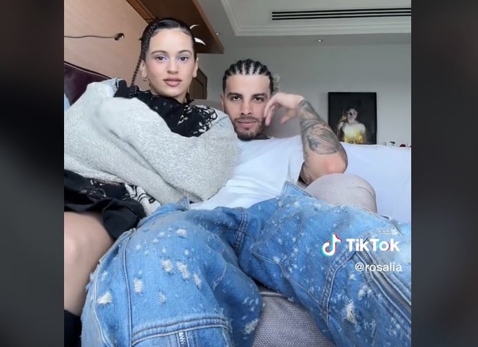 Rosalía y Rauw Alejandro respondiendo al cuestionario en Tik Tok