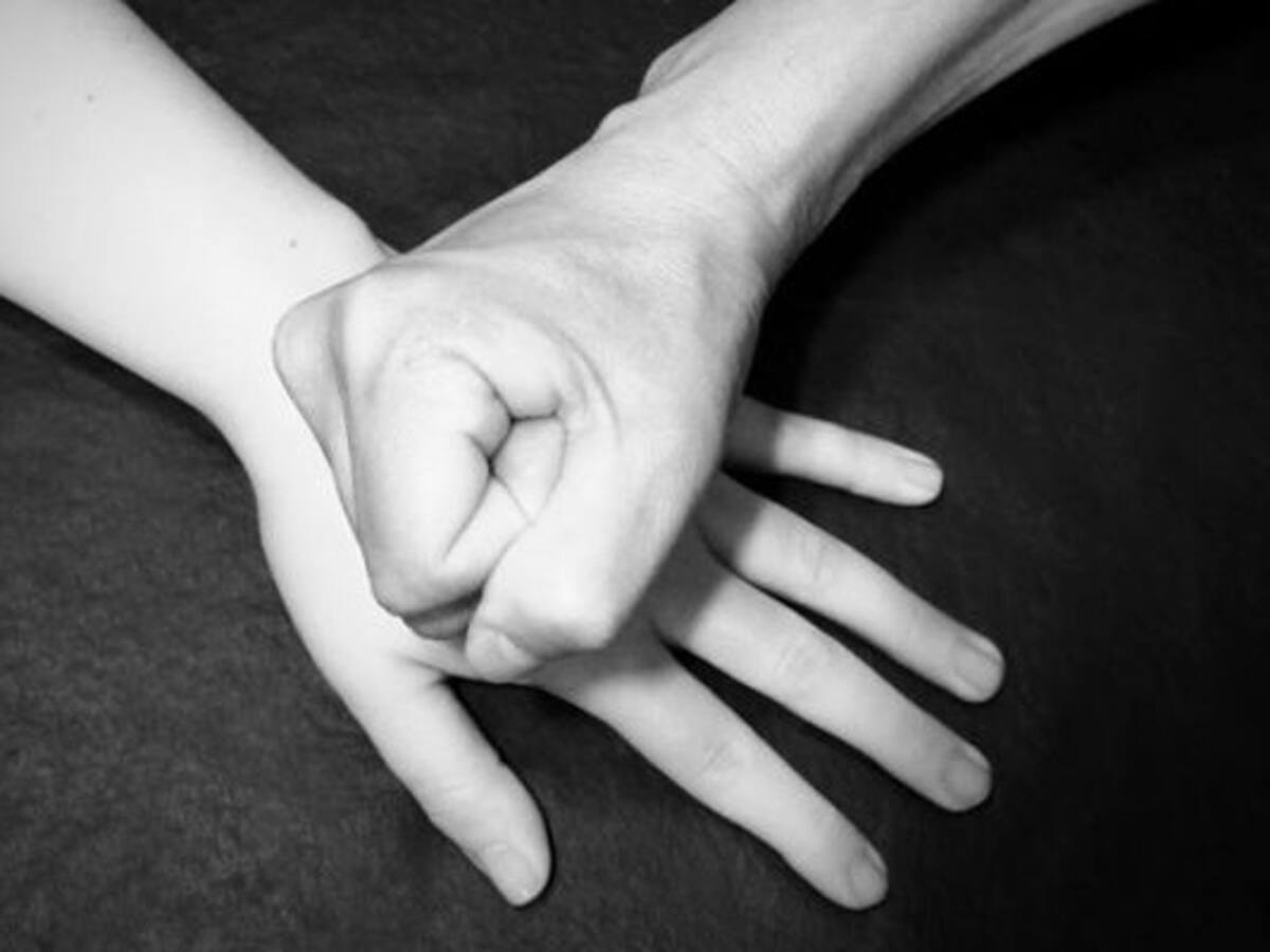 Una mujer herida grave y su marido muerto en un pueblo de Cuenca