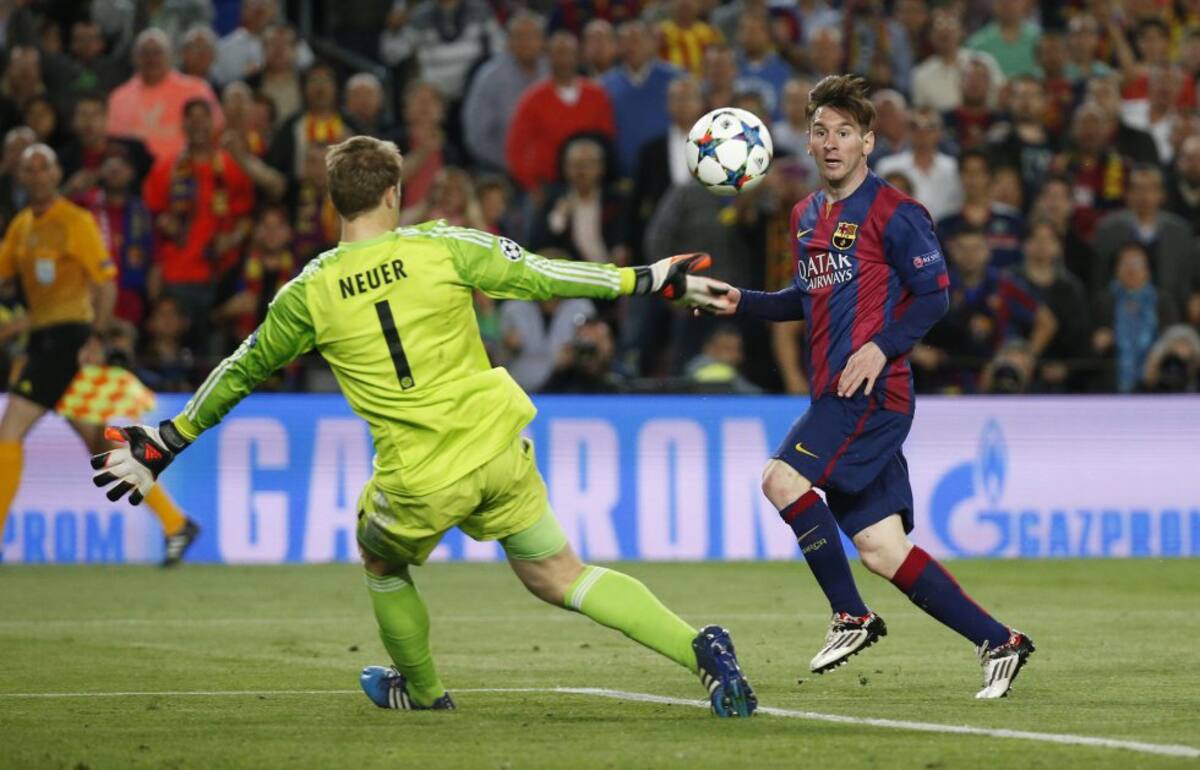 Así picó la pelota Messi en el segundo gol del Barcelona.