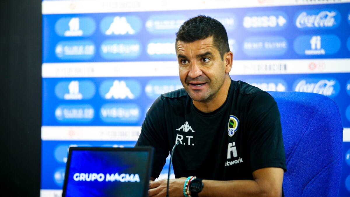 Rueda de prensa de Rubén Torrecilla, entrenador del Hércules, en la previa ante el Fuenlabrada