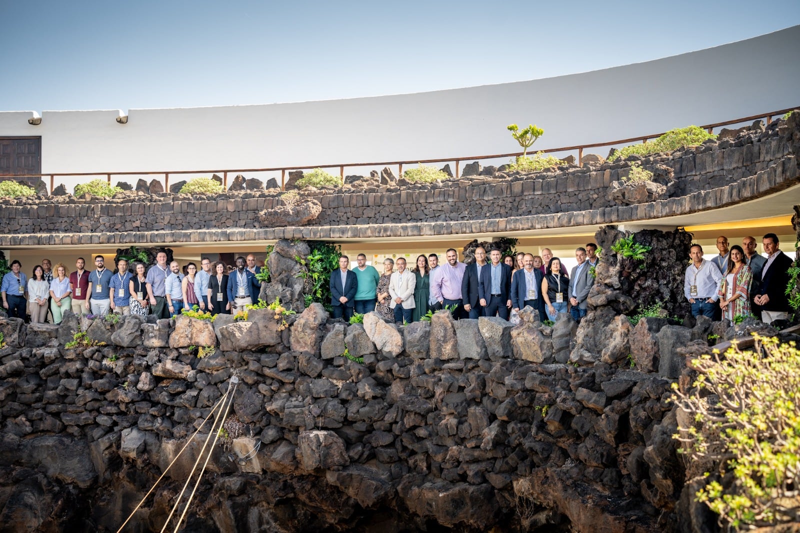 Autoridades, catadores y participantes en el Concurso Oficial de Vinos Agrocanarias.