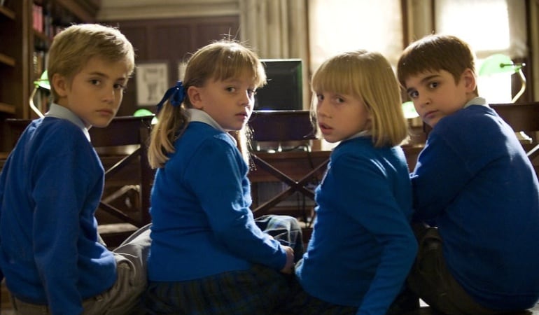 Javier Cidoncha (Lucas), Carlota García (Paula) y Denisse Peña (Evelyn) y Sergio Murillo (Javier Holgado)