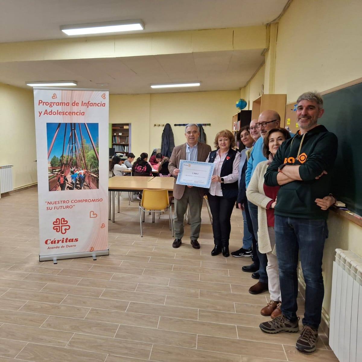 El Club Rotario de Aranda dona 2.500 euros a Cáritas para apoyar a menores en situación vulnerable