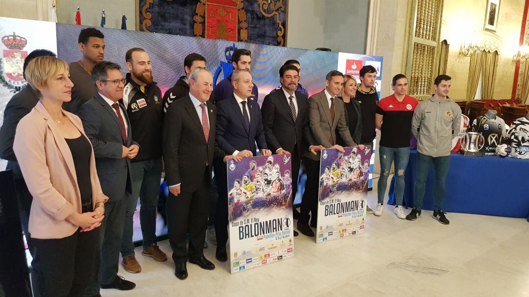Acto del sorteo de la Copa en el Ayuntamiento de Alicante