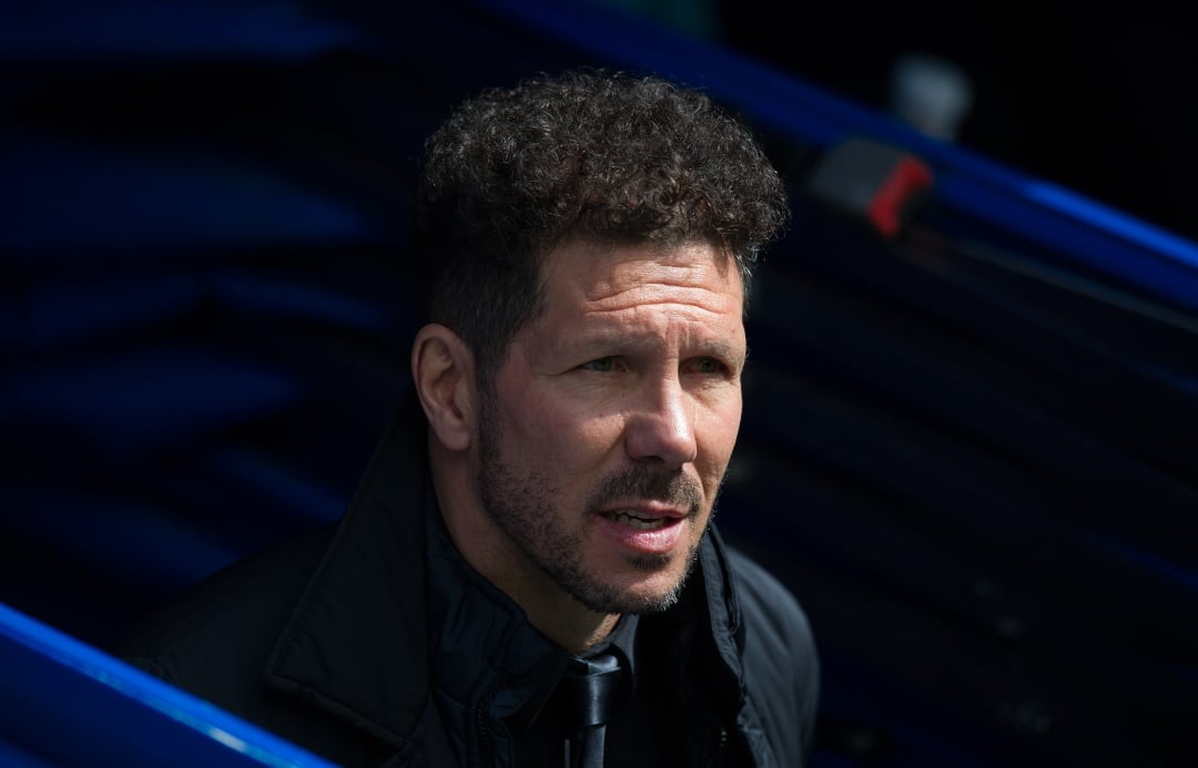 Simeone saliendo del túnel del Santiago Bernabéu