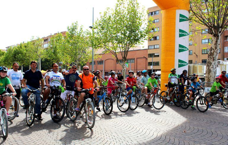 Instante de la salida de la prueba en bicicleta